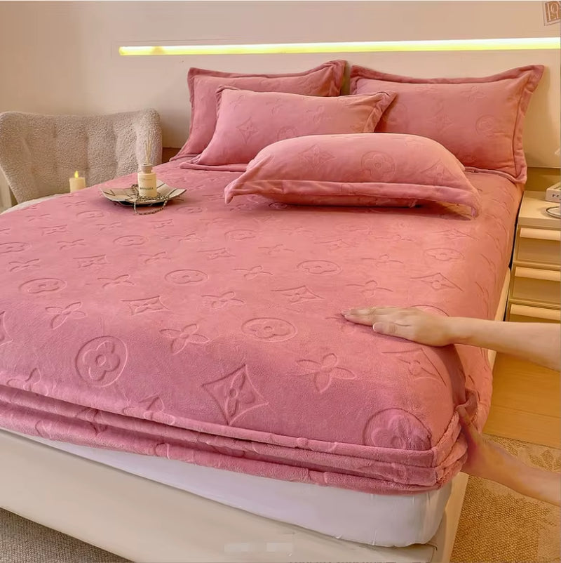 Lush Velvet Bed Set (With Pillowcases)